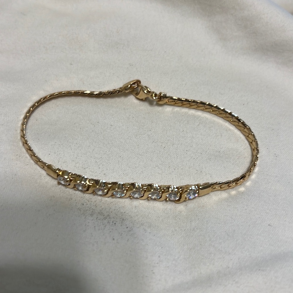 Ladies bracelet